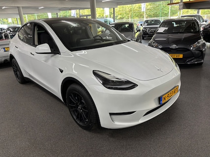 Tesla-Model Y
