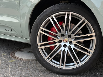 Porsche-Macan