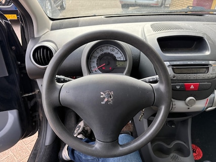 Peugeot-107
