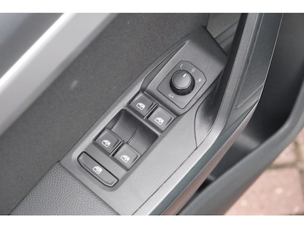 SEAT-Arona