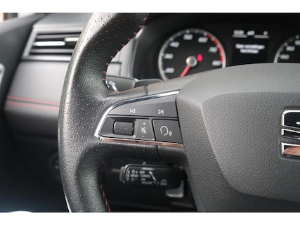 SEAT-Arona