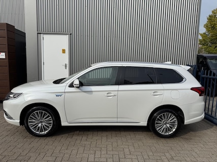 Mitsubishi-Outlander