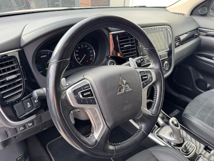 Mitsubishi-Outlander