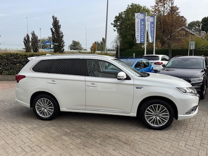 Mitsubishi-Outlander
