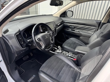 Mitsubishi-Outlander