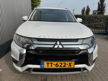Mitsubishi-Outlander
