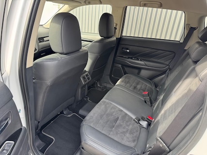 Mitsubishi-Outlander