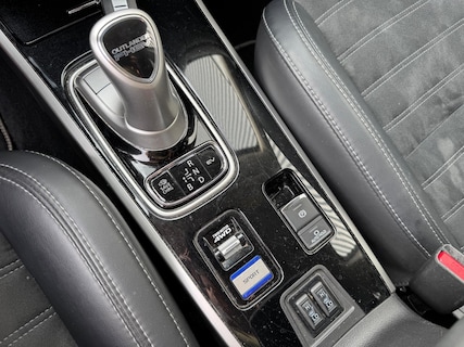 Mitsubishi-Outlander
