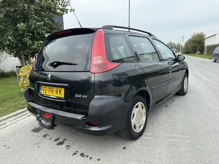 Peugeot-206