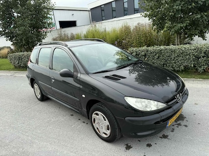 Peugeot-206