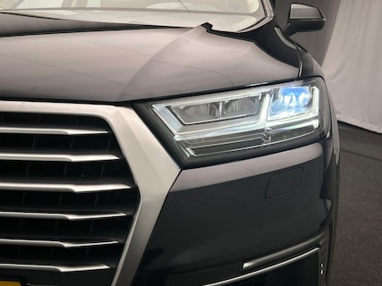 Audi-Q7