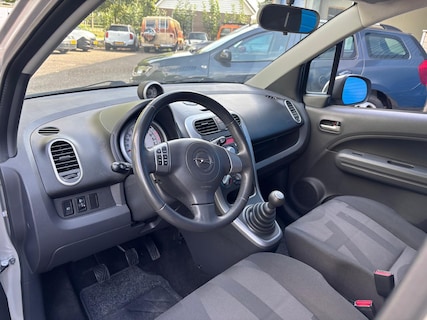 Opel-Agila