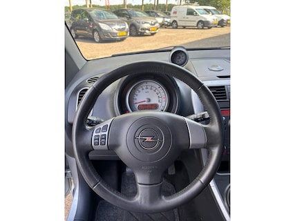 Opel-Agila