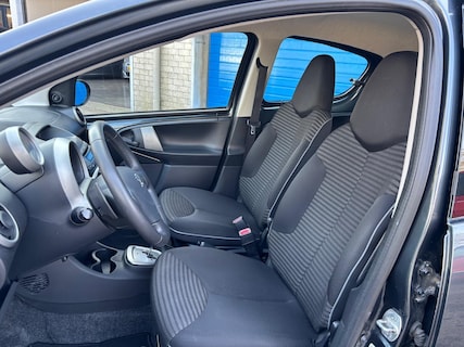 Peugeot-107