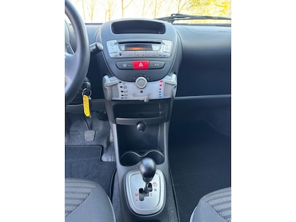 Peugeot-107