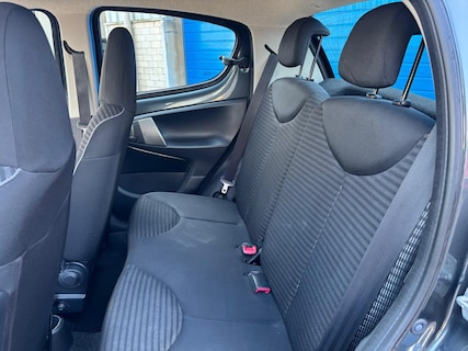 Peugeot-107