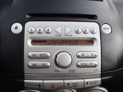 Daihatsu-Sirion