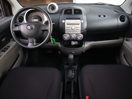 Daihatsu-Sirion