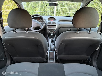 Peugeot-206