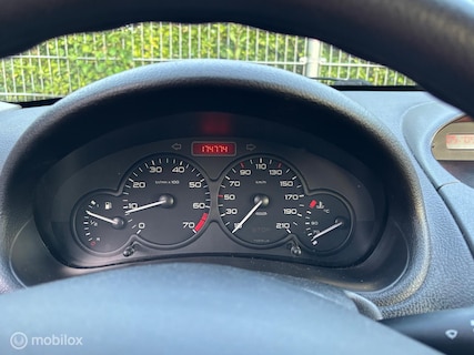 Peugeot-206