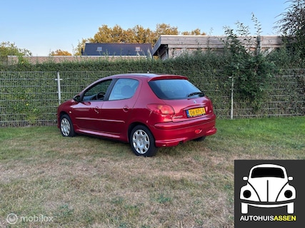 Peugeot-206