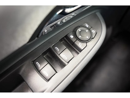 Opel-Ampera-e