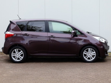 Toyota-Verso-S