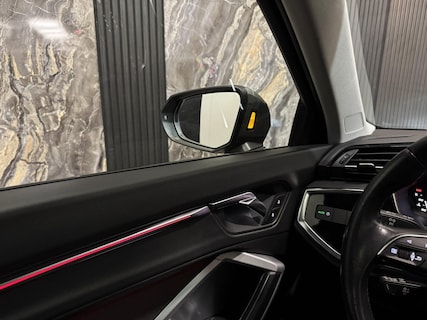 Audi-Q3 Sportback