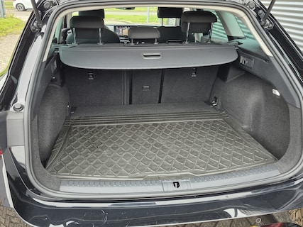 SEAT-Leon