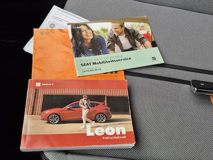 SEAT-Leon