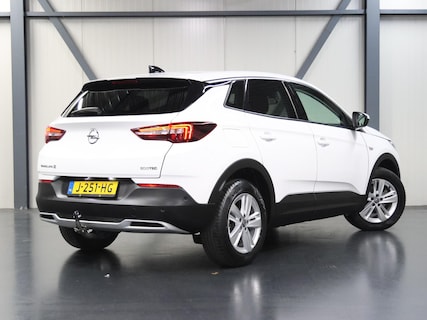 Opel-Grandland