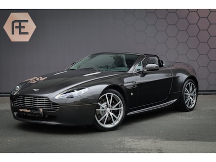Aston Martin-V8 Vantage