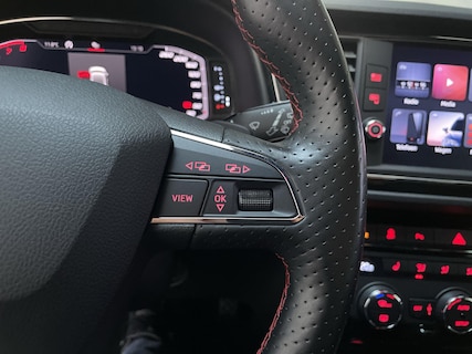 SEAT-Leon