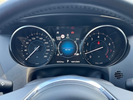 Jaguar-F-Pace