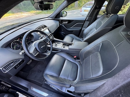 Jaguar-F-Pace