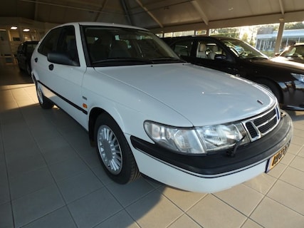 Saab-900