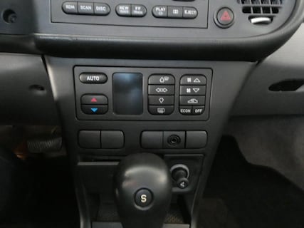 Saab-900