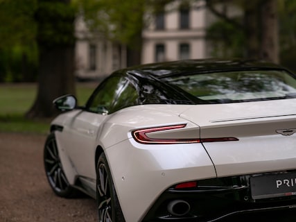 Aston Martin-DB11