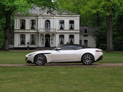 Aston Martin-DB11