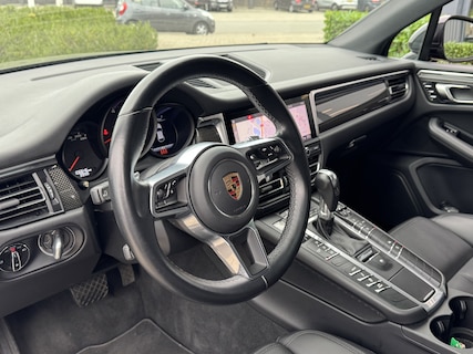 Porsche-Macan
