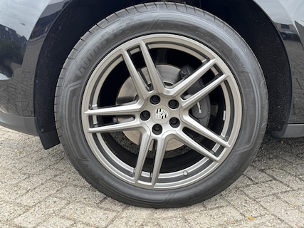 Porsche-Macan