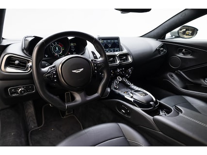 Aston Martin-V8 Vantage