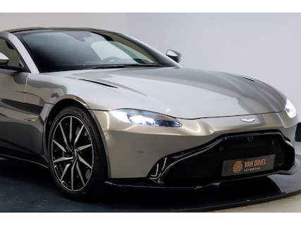 Aston Martin-V8 Vantage