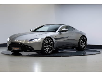 Aston Martin-V8 Vantage