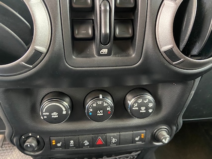 Jeep-Wrangler