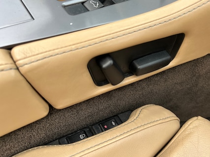 Aston Martin-DB9