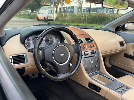 Aston Martin-DB9