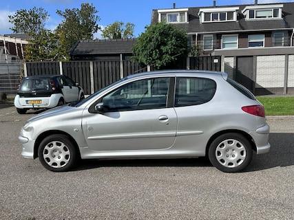Peugeot-206