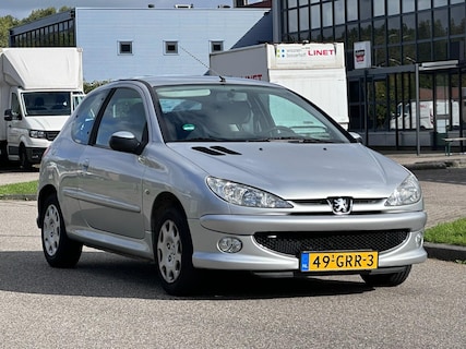 Peugeot-206
