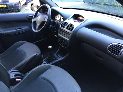 Peugeot-206